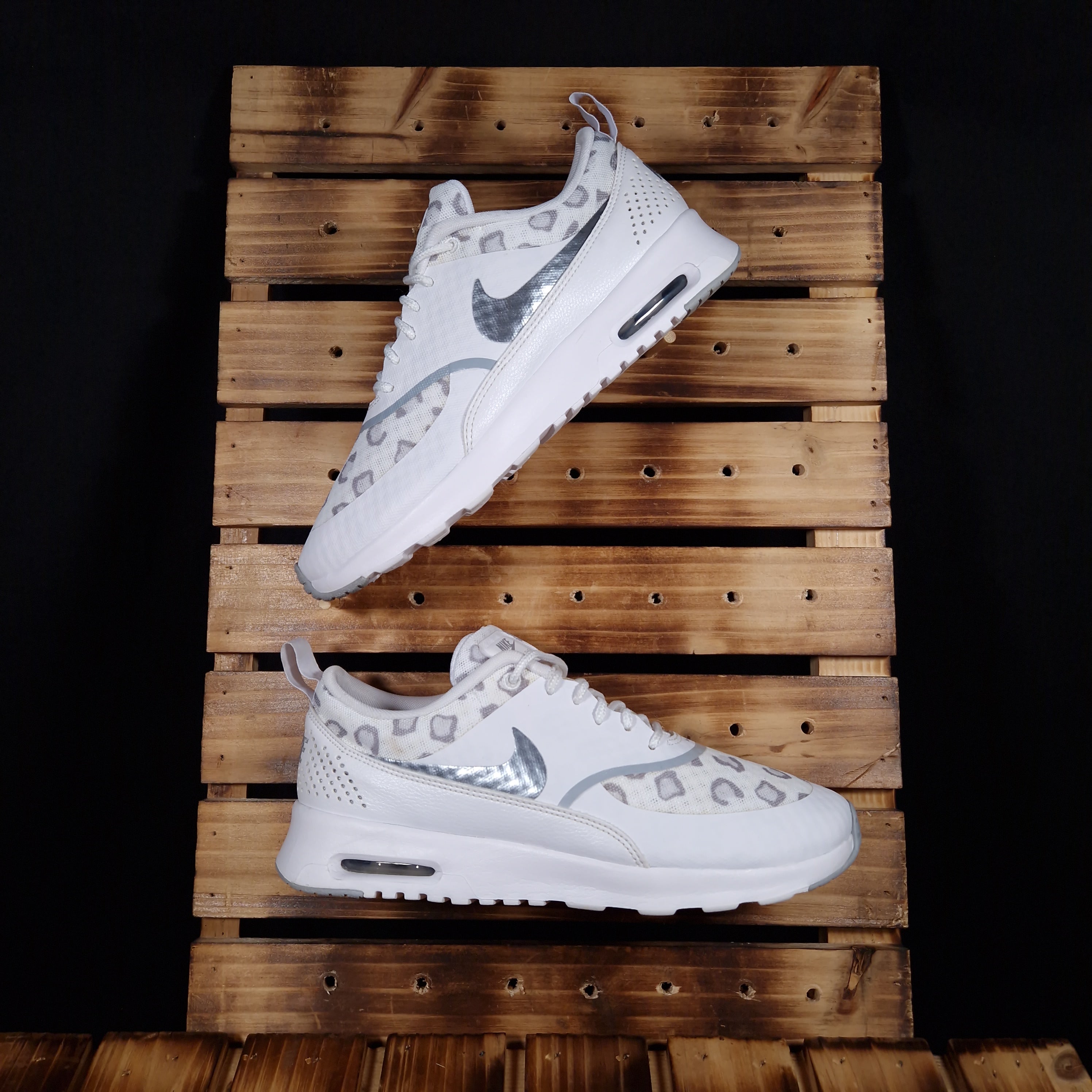 Nike air max shop thea white silver