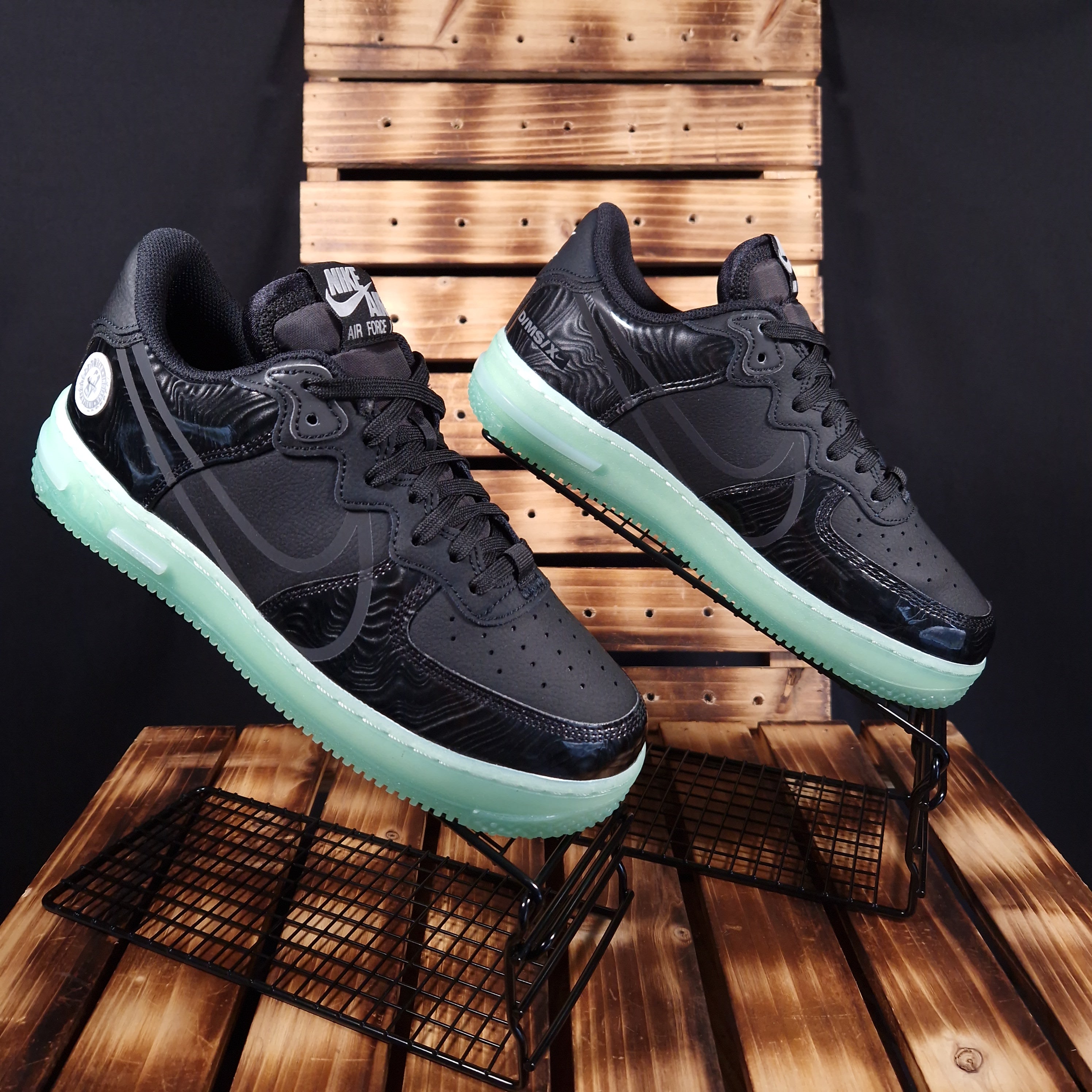 Nike air force hot sale 1 black with stars